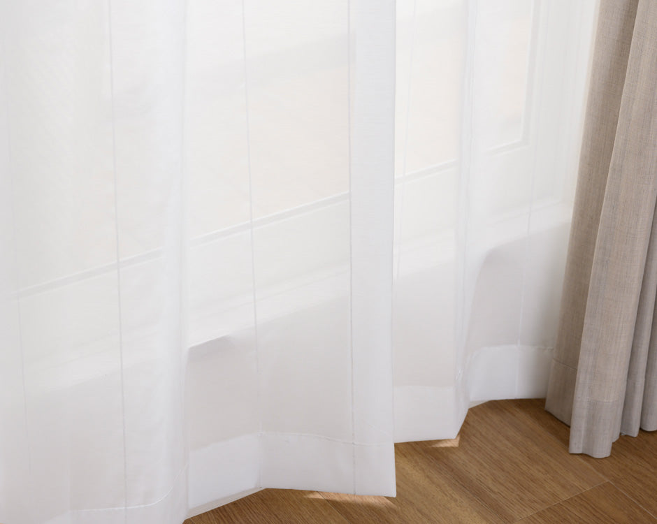 Heat-insulating and UV-blocking lace curtain DL7932 made with Teijin's "Suzukaya Ω(R)"