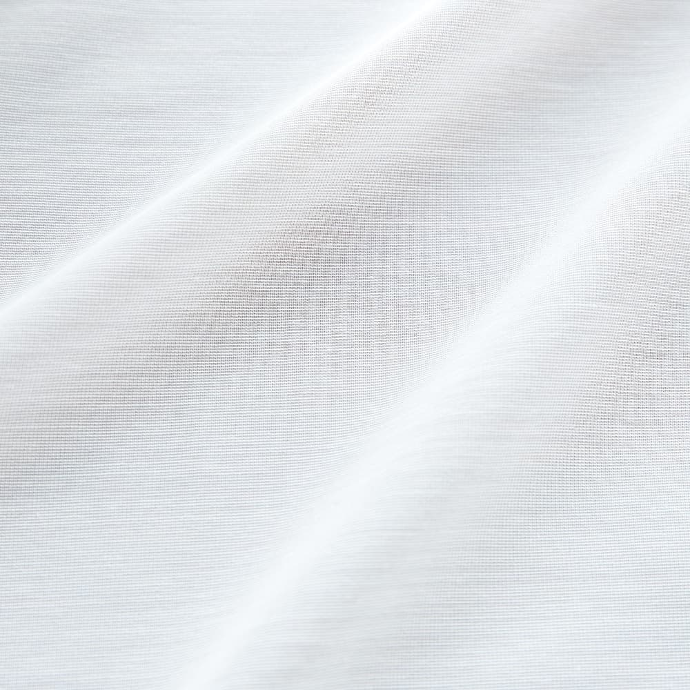 DL9530 is a flame-retardant, privacy-blocking, UV-cut, mirror lace curtain with a soft texture.
