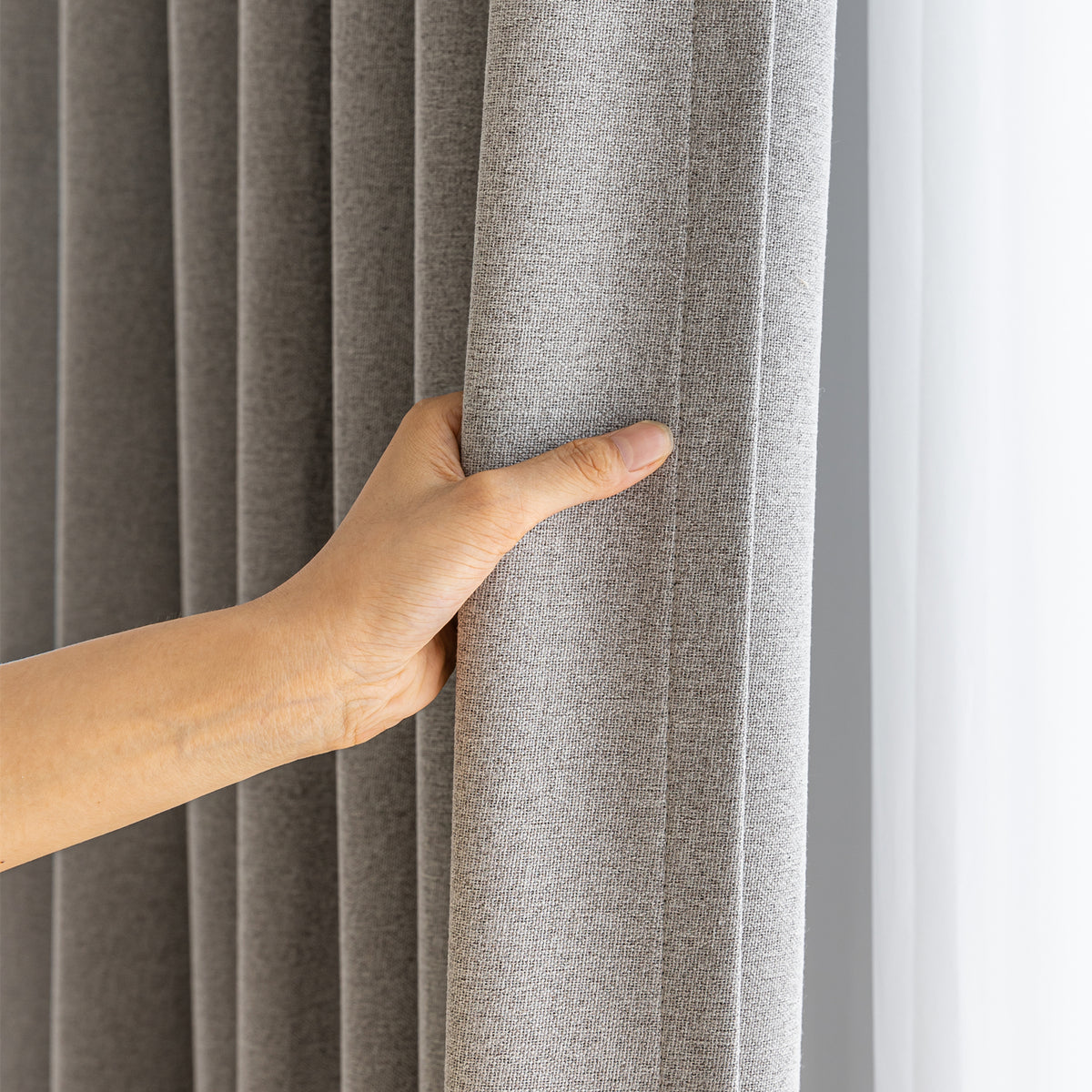 Soundproof, heat-insulating, completely blackout bedroom curtains. Available in 6 colors. Width and height can be customized to the nearest 1cm. Part number 8662-1